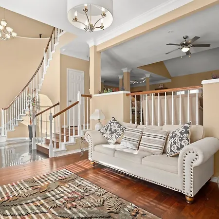 Relaxing Austin Retreat Full Kitchen & Spacious Patio